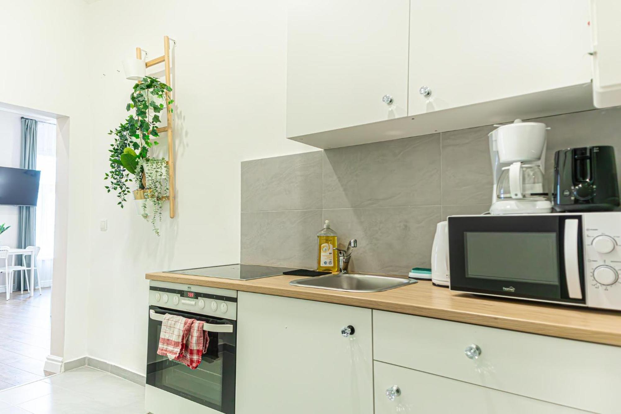 Apartament Stylish Wiener Stadthalle Wiedeń